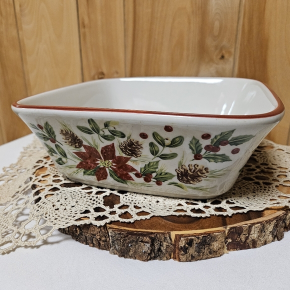 Longaberger Pottery Nature’s Garland Large Square Bowl Baker 9.5" Poinsettias - Picture 8 of 9